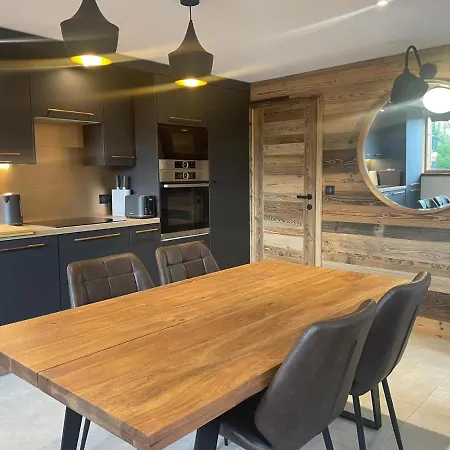 Apartment Le Petit Cham - Cosy And Stylist With Balcony View *